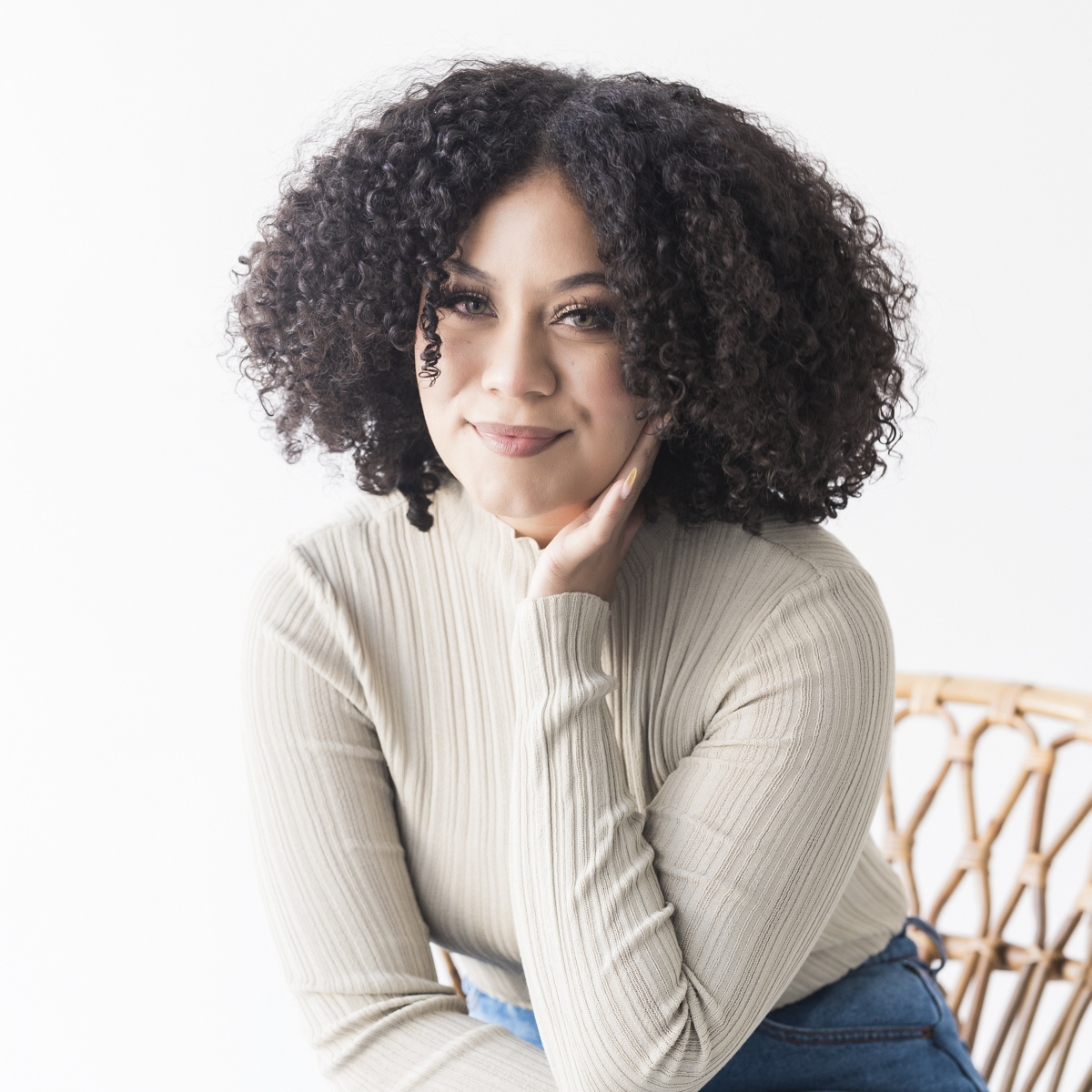 wedding-coordinator-ginger-munsell Portrait of wedding coordinator, Penny Pena.