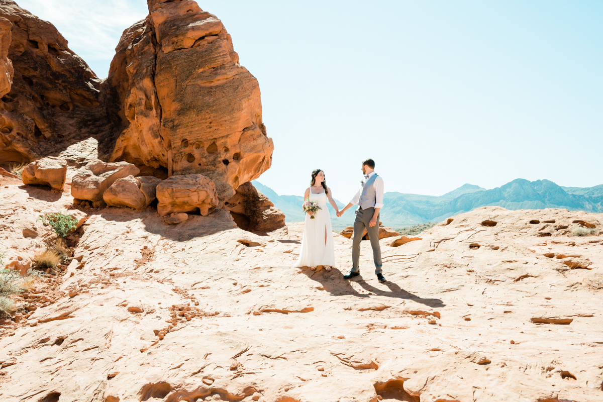 Newlyweds eloping at Valley of Fire in Las Vegas.