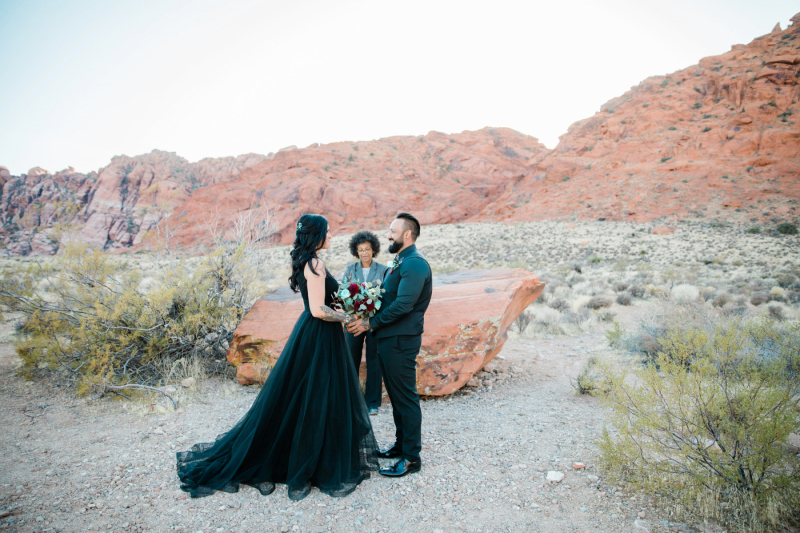 Alexis-Anthony-Real-Wedding-at-Ash-Spring-in-Red-Rock-Canyon08
