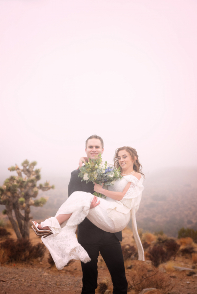 Amy-John-Real-Wedding-at-Overlook-in-Red-Rock-Canyon