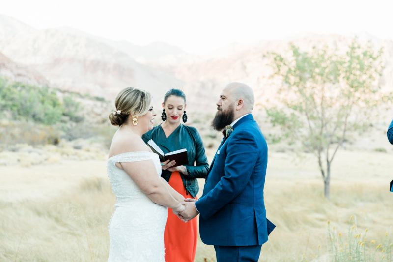 Ashley-Jared-real-wedding-at-Red-Spring-in-red-rock-canyon-03