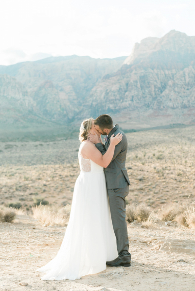 Crystal-Ben-Real-Wedding-at-the-Overlook-in-Red-Rock-Canyon-04