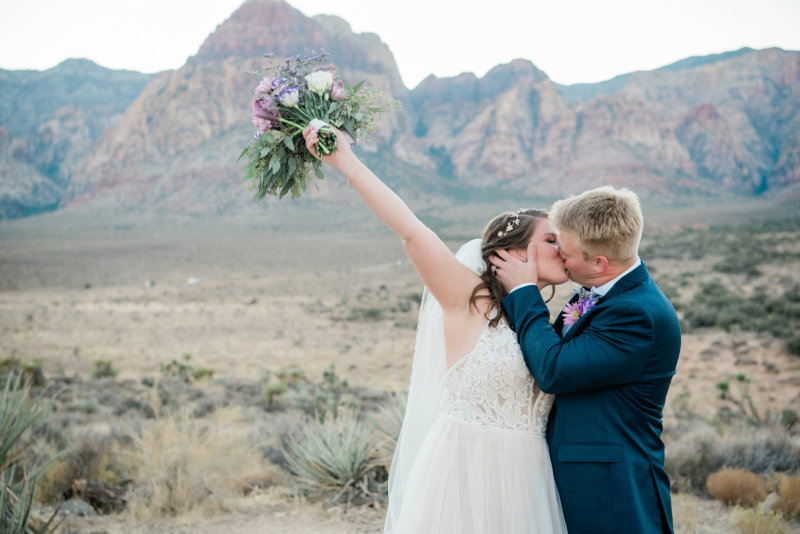 Denise-Seth-Real-Wedding-at-Overlook-in-Red-Rock-Canyon14-1