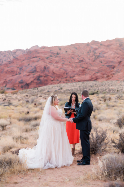 Ines-Dustin-Real-Wedding-at-Ash-Spring-in-Red-Rock-Canyon-03
