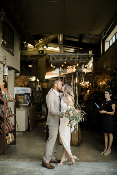 the-barn-vintage-marketplace-wedding_3