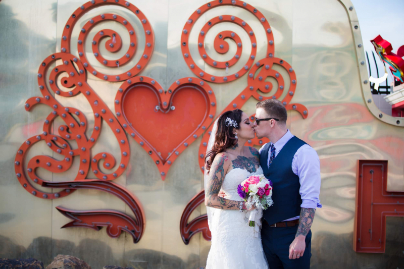 the-neon-museum-elopement-9085