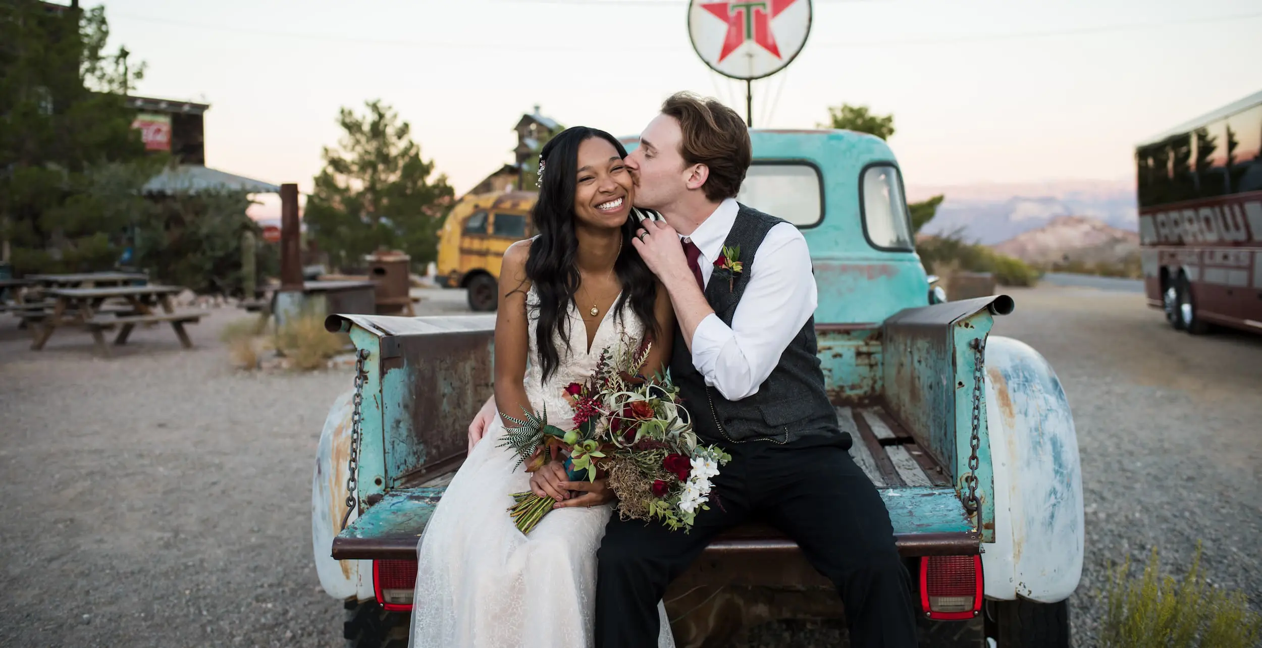 Why Couples Choose a Las Vegas Wedding Why Couples Choose a Las Vegas Wedding