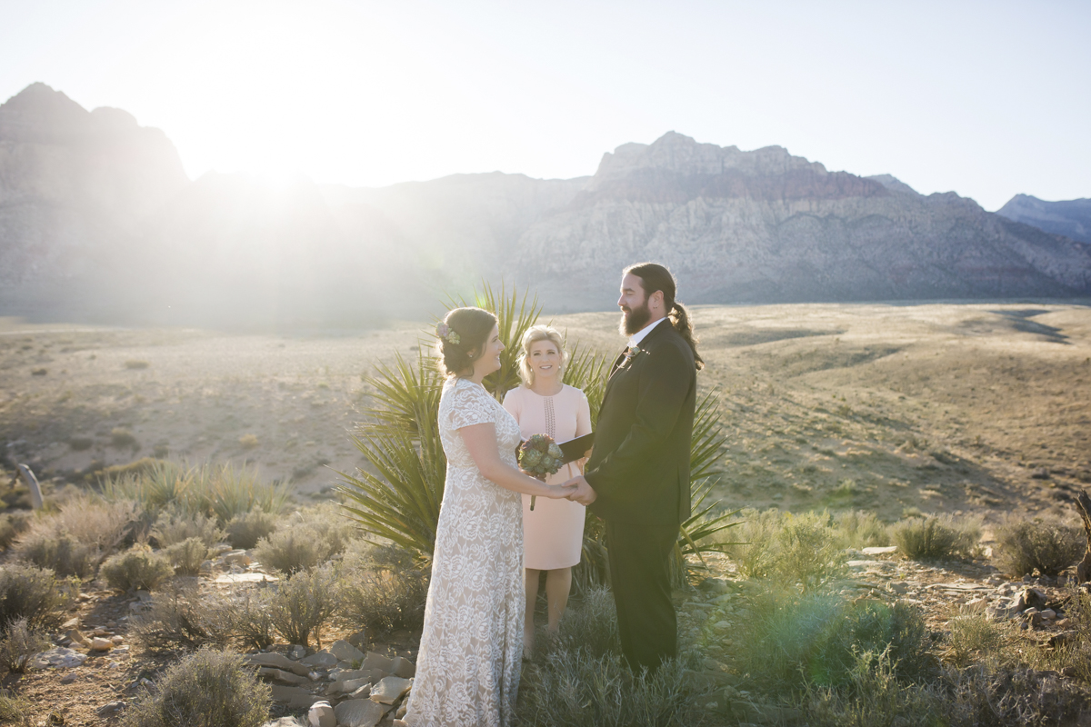 Where to Elope in Las Vegas: Red Rock Canyon Overlook