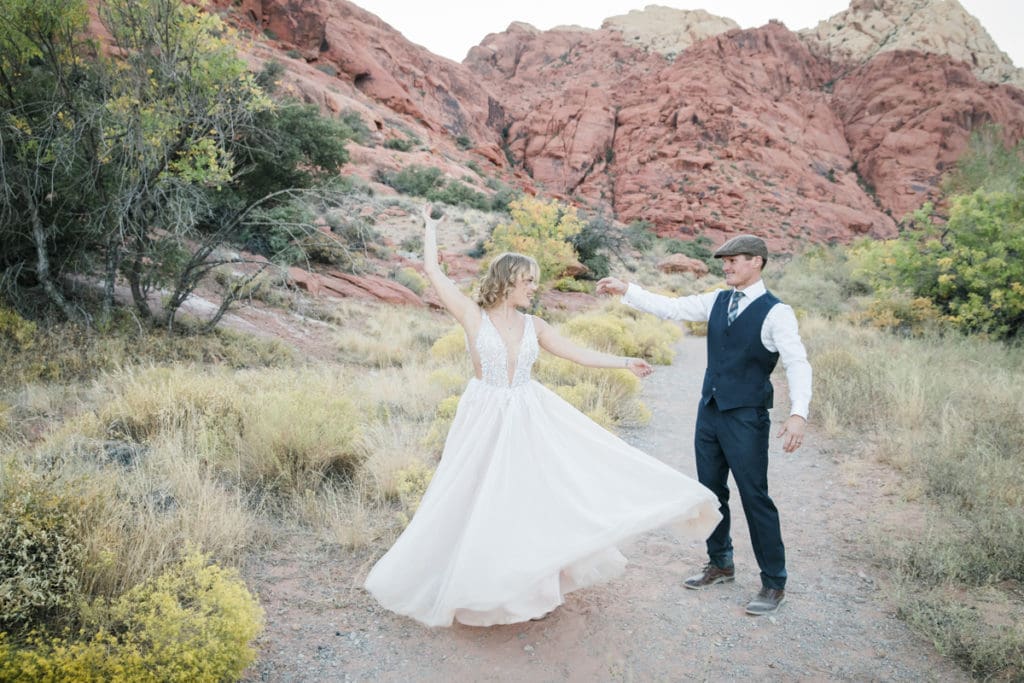 The Ultimate Guide to Eloping in Vegas | Cactus Collective Weddings