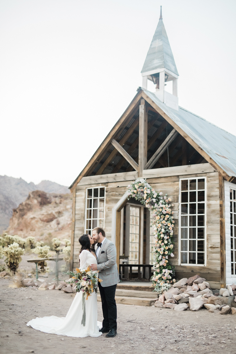 Elopement Chapels In Las Vegas For That Classic Vegas Wedding Experience