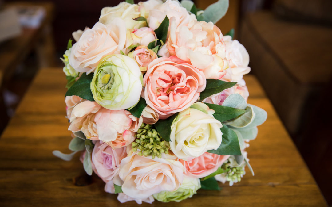 pink and creme rose and peony bouquet